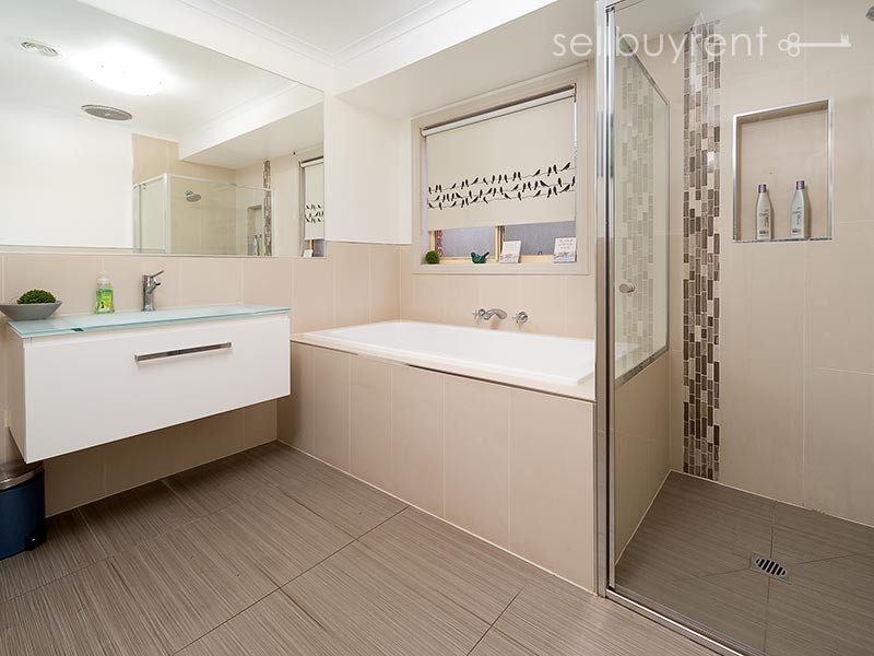 16 TEAL COURT, Wodonga VIC 3690