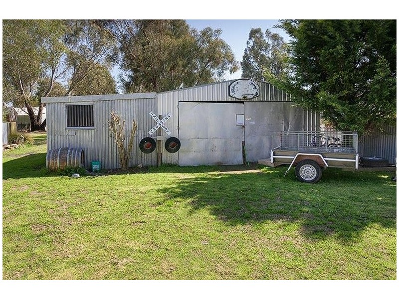 7 PALMERSTON STREET, Barnawartha VIC 3688