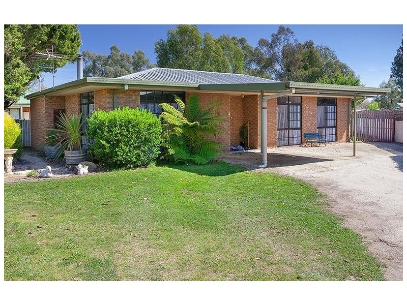 7 PALMERSTON STREET, Barnawartha VIC 3688