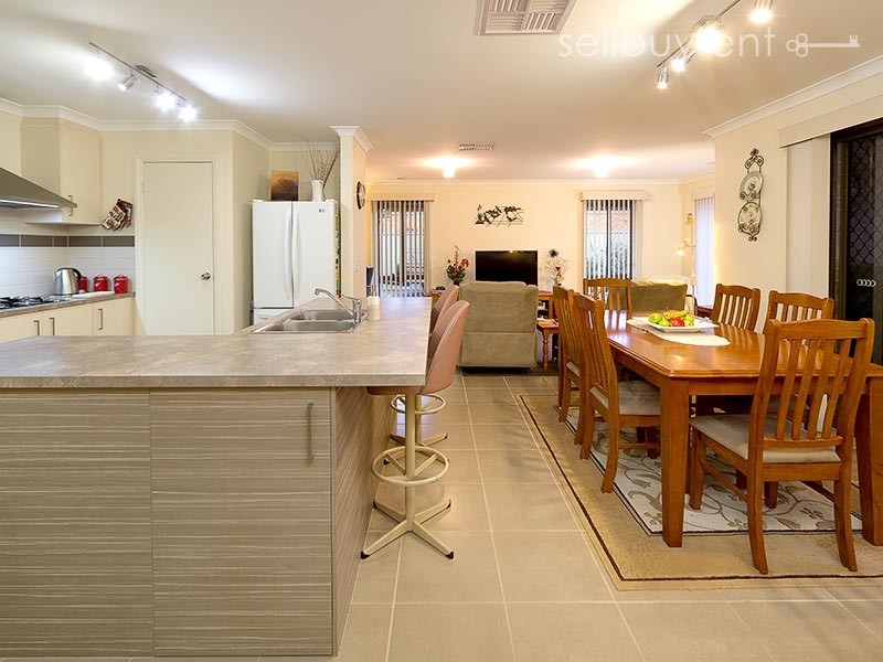 23 WHITELEY CIRCUIT, Baranduda VIC 3691