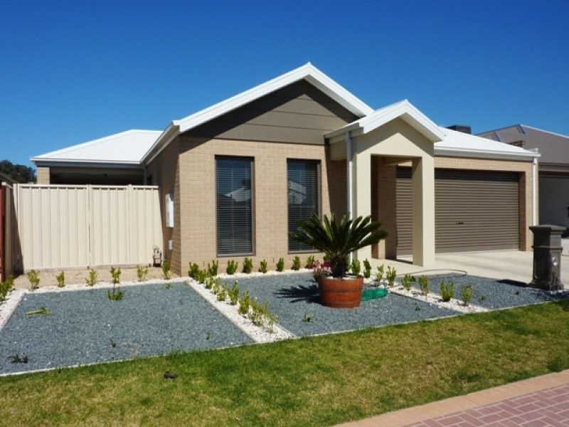 25 CASTLETON STREET, Wodonga VIC 3690