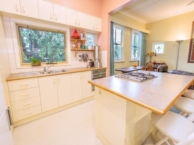 8 HAVELOCK STREET, Wodonga VIC 3690