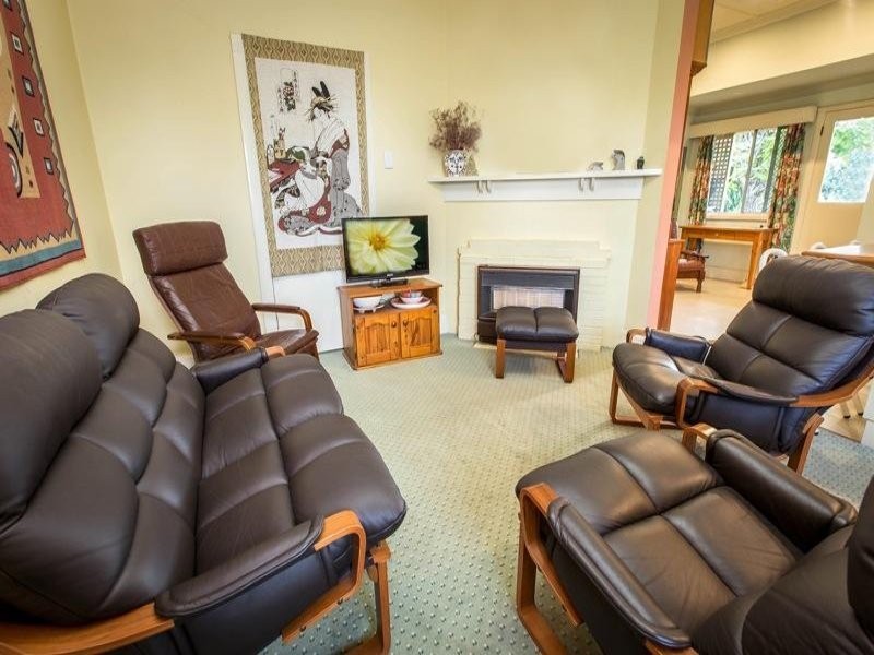 8 HAVELOCK STREET, Wodonga VIC 3690