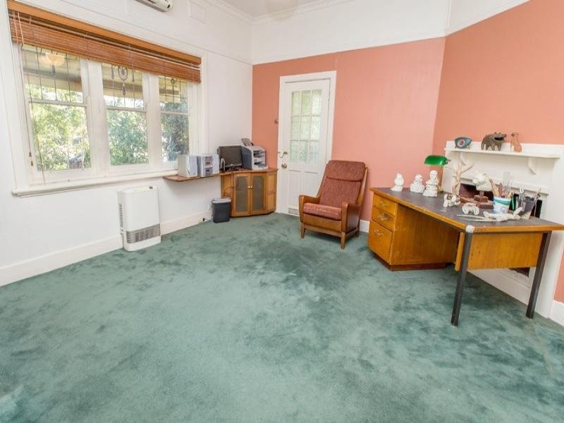 8 HAVELOCK STREET, Wodonga VIC 3690