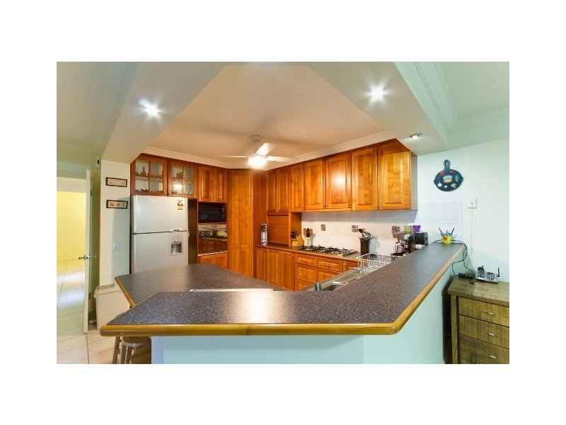 18 PARKFIELD DRIVE, Wodonga VIC 3690