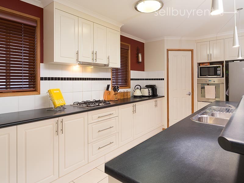 31 THORNEYCROFT AVENUE, Wodonga VIC 3690