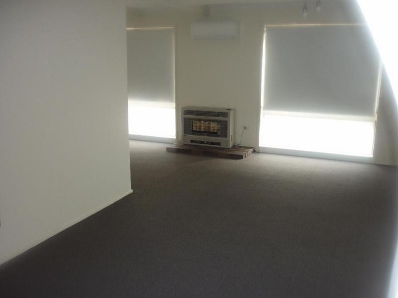 4 DIOSMA COURT, Wodonga VIC 3690