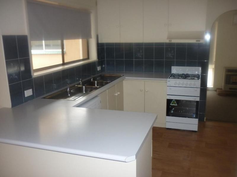 4 DIOSMA COURT, Wodonga VIC 3690