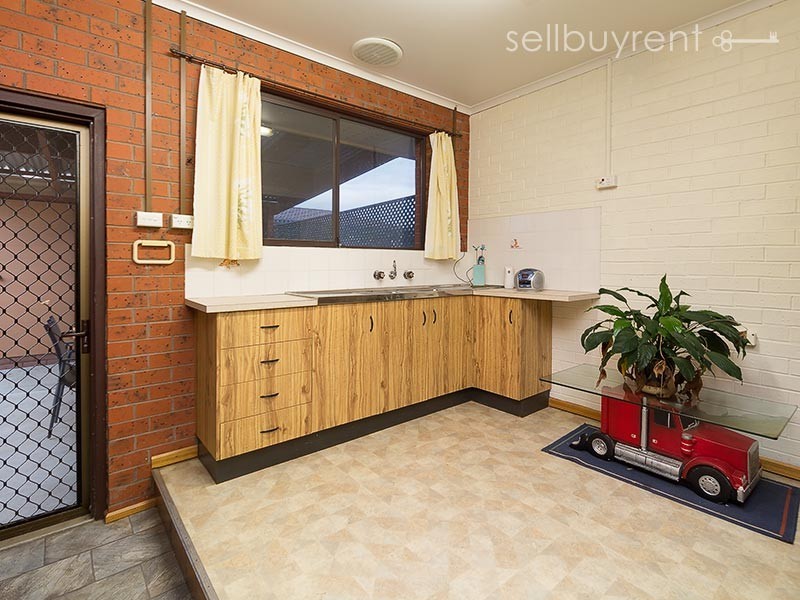 2/1 CELTIC COURT, Wodonga VIC 3690