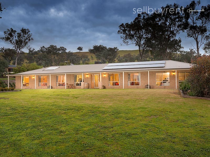 19 LAMBOURN DRIVE, Wodonga VIC 3690