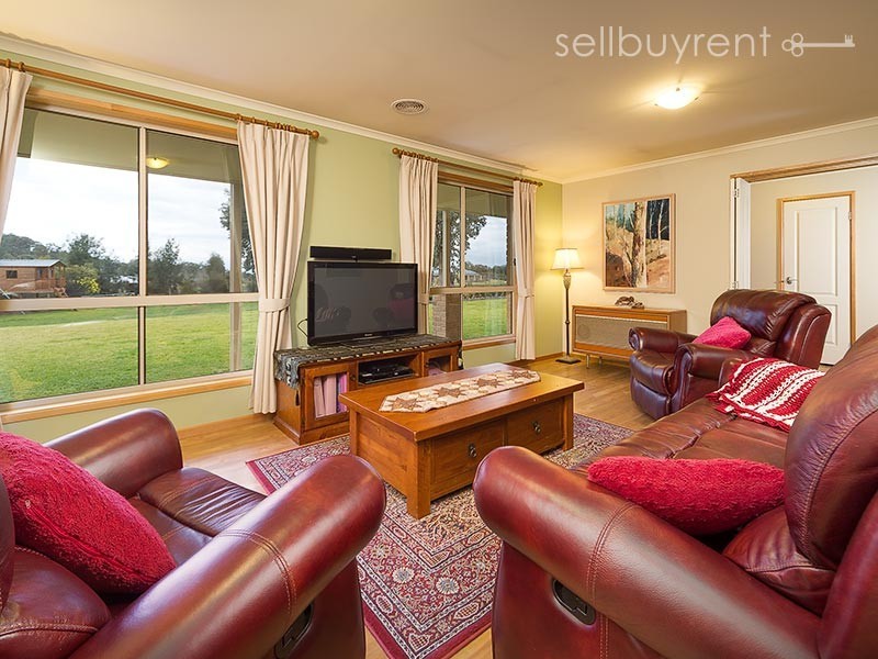 19 LAMBOURN DRIVE, Wodonga VIC 3690