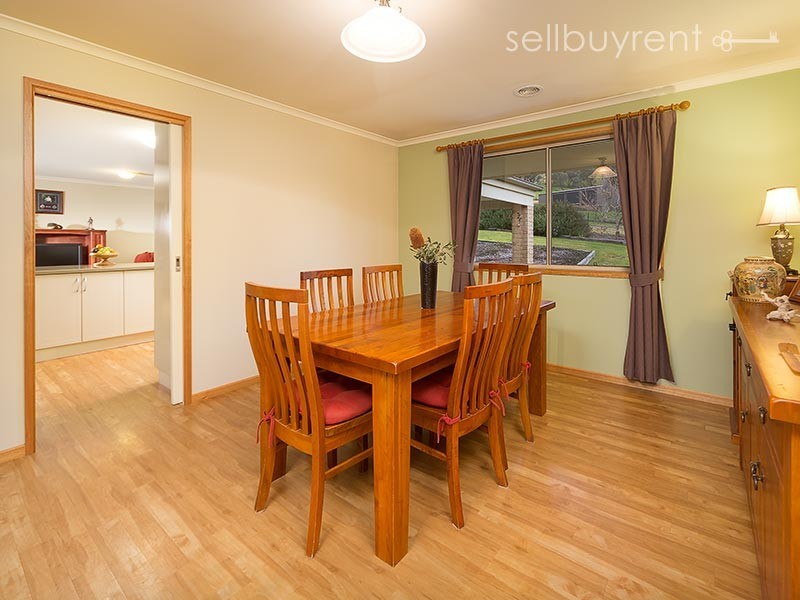 19 LAMBOURN DRIVE, Wodonga VIC 3690