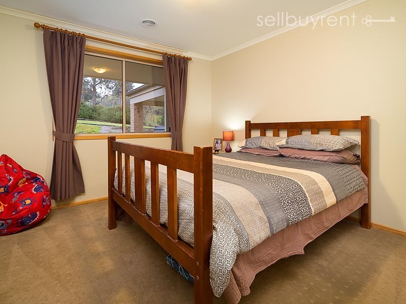 19 LAMBOURN DRIVE, Wodonga VIC 3690