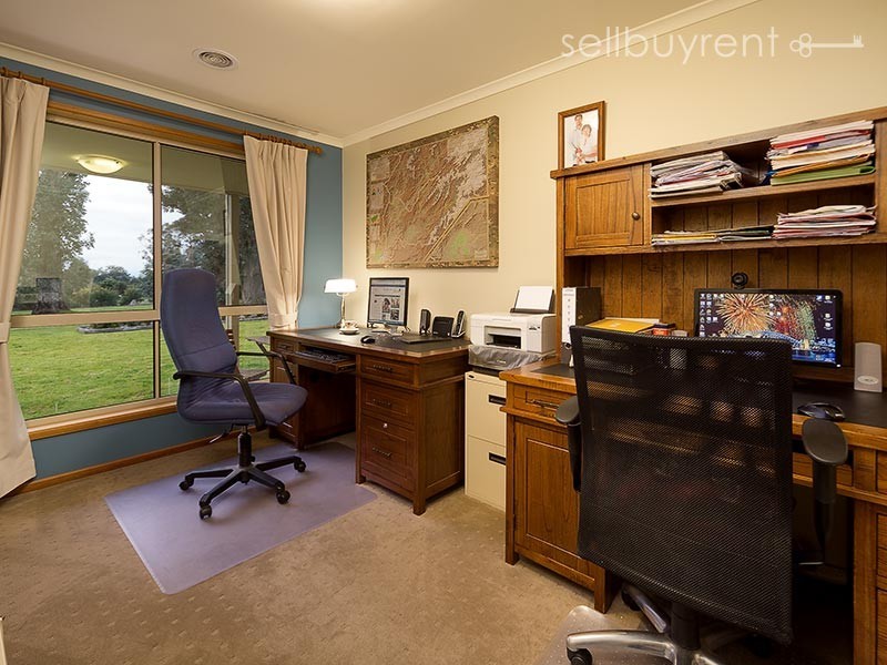 19 LAMBOURN DRIVE, Wodonga VIC 3690