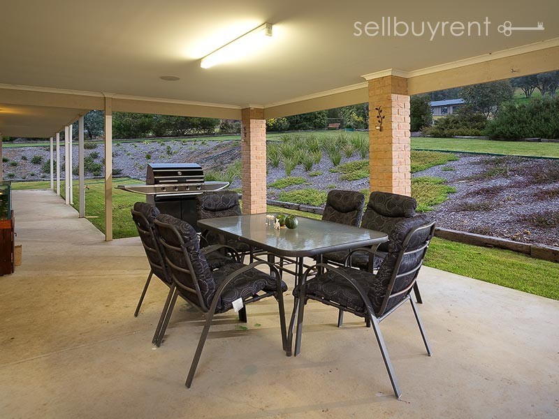 19 LAMBOURN DRIVE, Wodonga VIC 3690