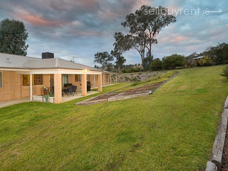 19 LAMBOURN DRIVE, Wodonga VIC 3690