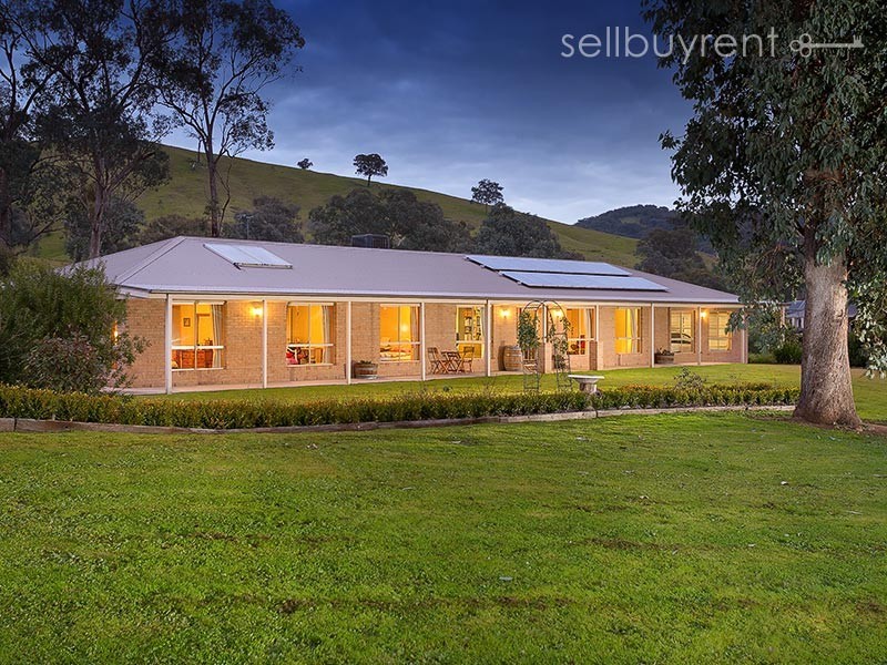 19 LAMBOURN DRIVE, Wodonga VIC 3690