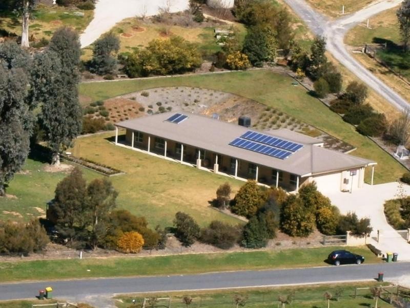 19 LAMBOURN DRIVE, Wodonga VIC 3690