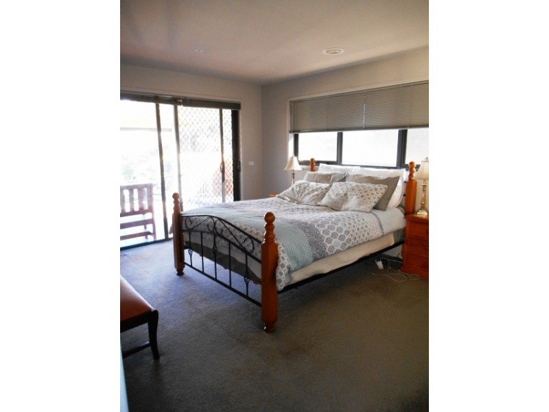 93 BARTON STREET, Wodonga VIC 3690