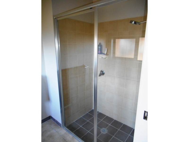 93 BARTON STREET, Wodonga VIC 3690