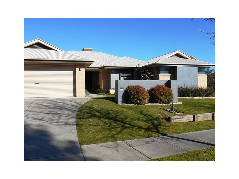 93 BARTON STREET, Wodonga VIC 3690