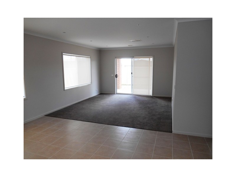 10 JACKA STREET, Wodonga VIC 3690