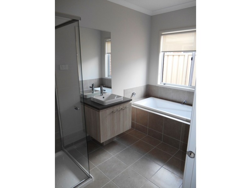 10 JACKA STREET, Wodonga VIC 3690