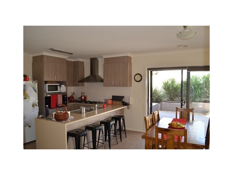 1 INNISBROOK AVENUE, Wodonga VIC 3690