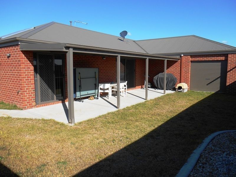 3 LYSTERFIELD LANE, Wodonga VIC 3690
