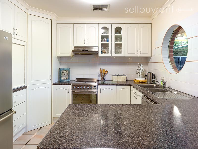 16 TEAL COURT, Wodonga VIC 3690