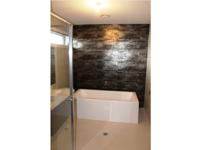 83 JACARANDA STREET, Albury NSW 2640