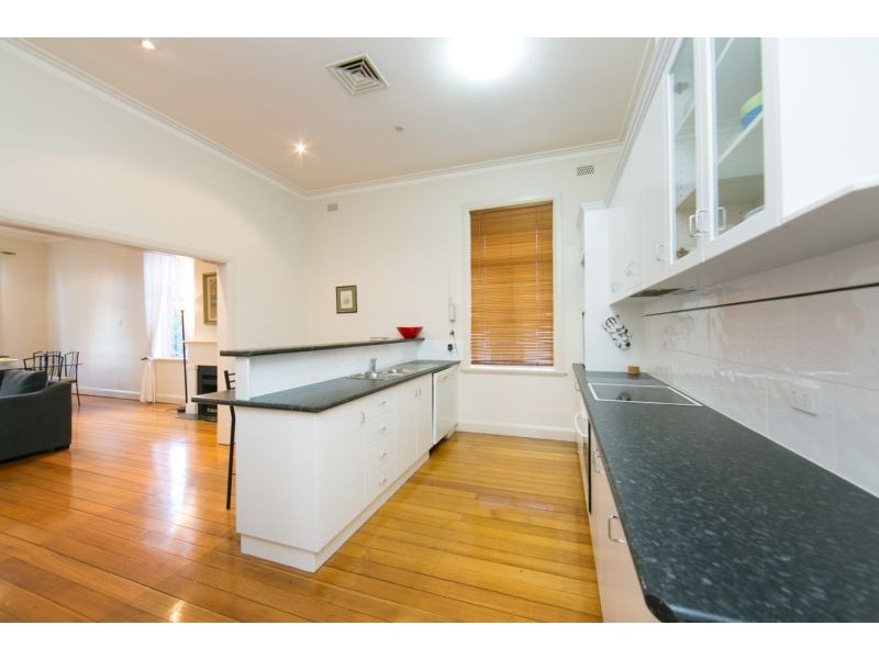 606B DEAN STREET, Albury NSW 2640