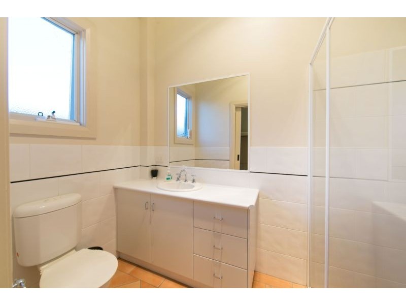 606B DEAN STREET, Albury NSW 2640