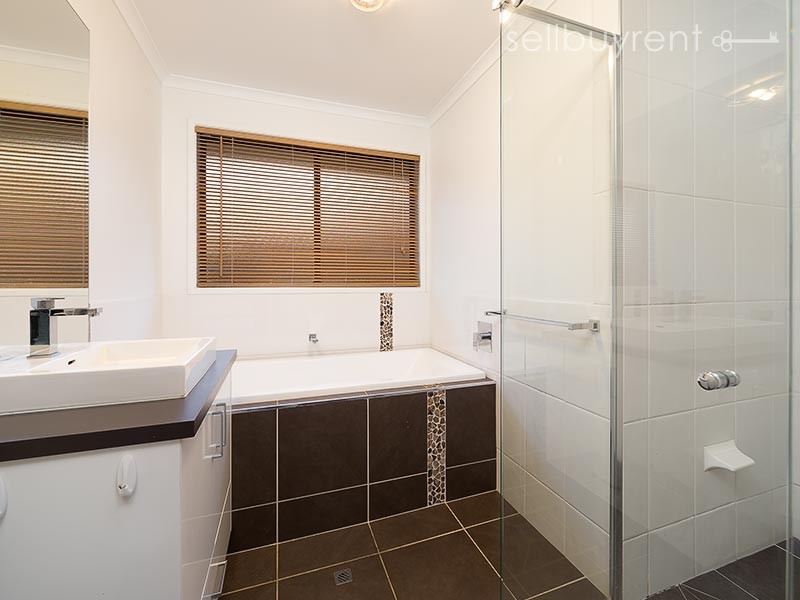 31 MCFARLAND ROAD, Wodonga VIC 3690