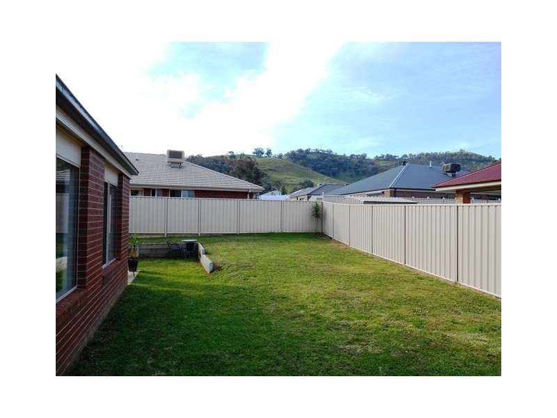 6 THORNBILL CRESCENT, Wodonga VIC 3690