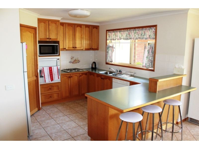 14 KOETONG CRESCENT, Wodonga VIC 3690