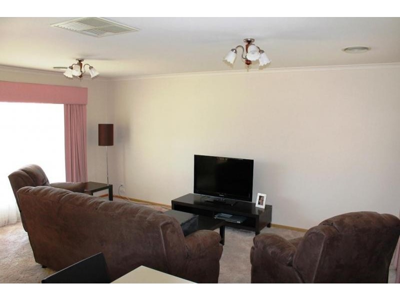 14 KOETONG CRESCENT, Wodonga VIC 3690