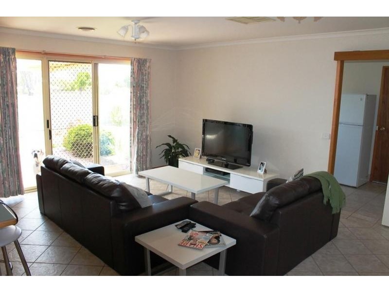 14 KOETONG CRESCENT, Wodonga VIC 3690