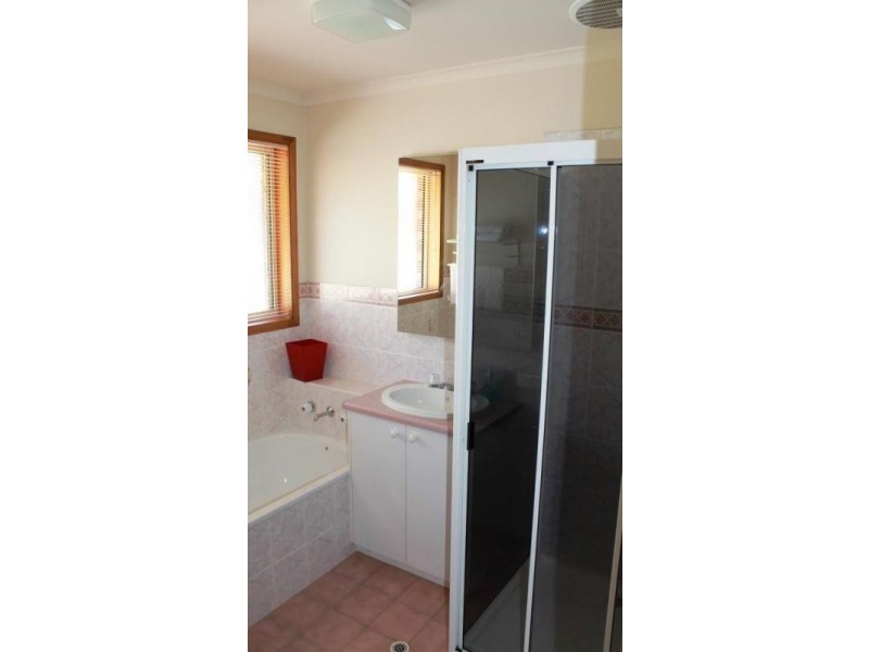 14 KOETONG CRESCENT, Wodonga VIC 3690