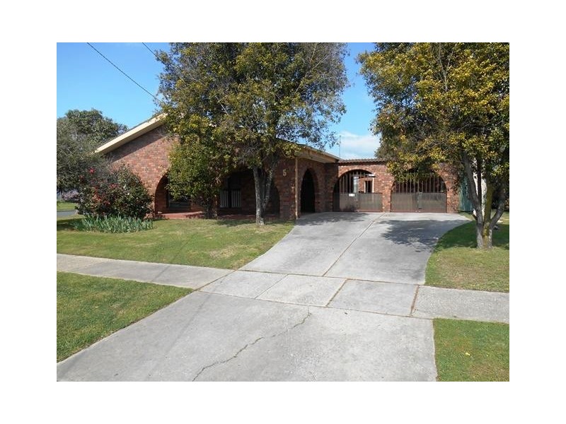 5 ANGUS AVENUE, Wodonga VIC 3690