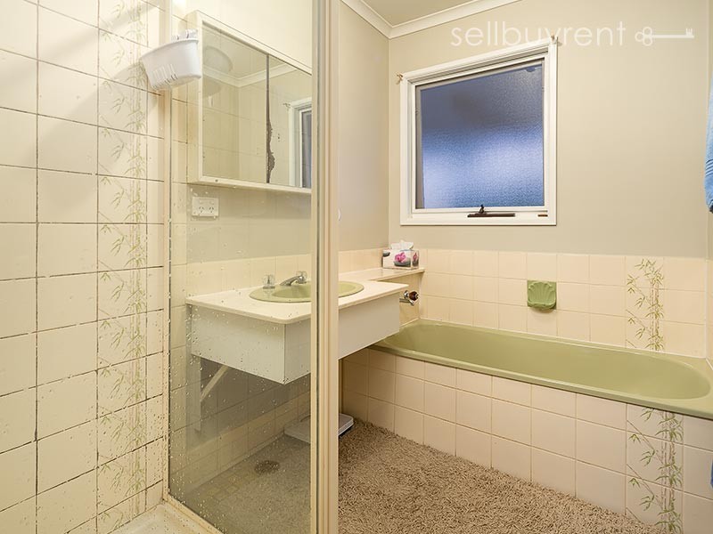 16 GAYVIEW DRIVE, Wodonga VIC 3690