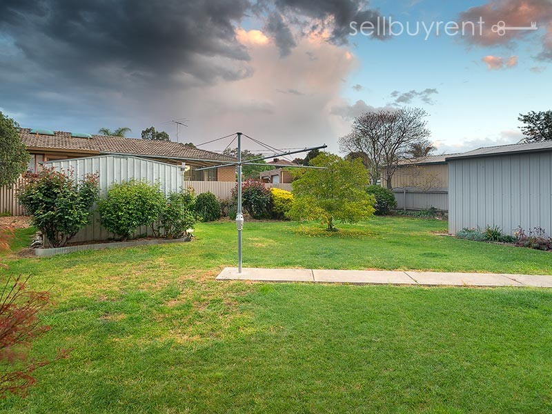 16 GAYVIEW DRIVE, Wodonga VIC 3690