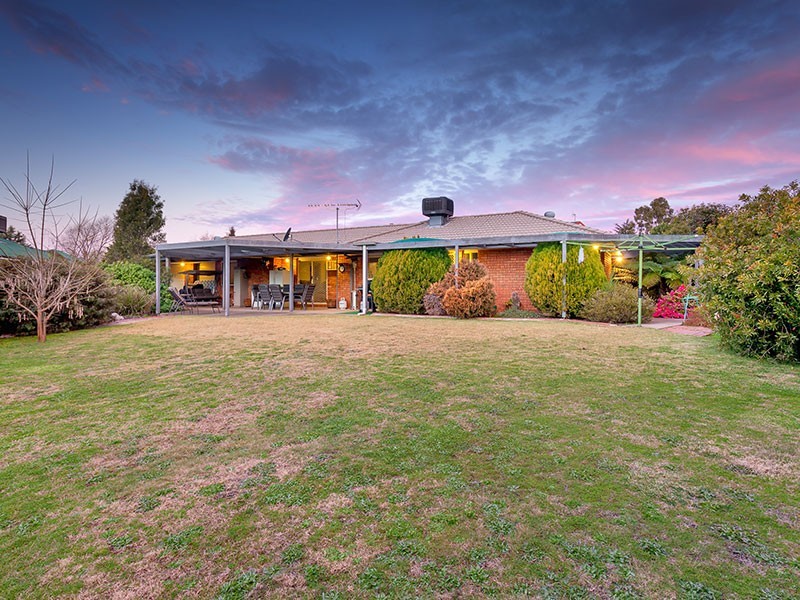 17 AZURE DRIVE, Wodonga VIC 3690