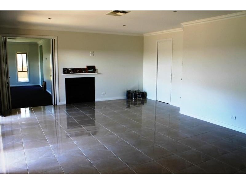 26 MCSWINEY COURT, Wodonga VIC 3690