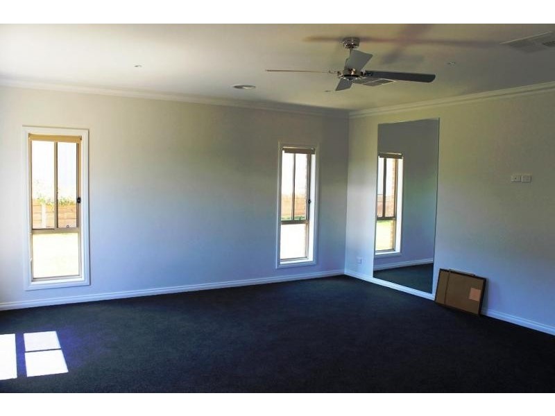 26 MCSWINEY COURT, Wodonga VIC 3690