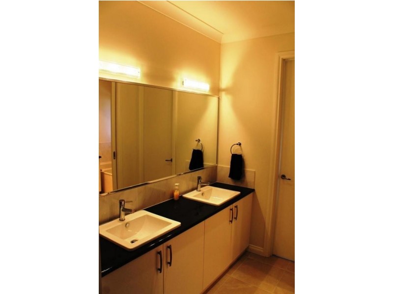 26 MCSWINEY COURT, Wodonga VIC 3690