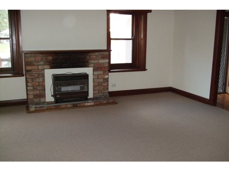 284 BEECHWORTH ROAD, Wodonga VIC 3690