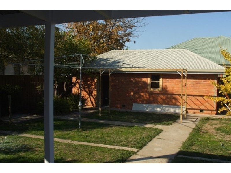 284 BEECHWORTH ROAD, Wodonga VIC 3690
