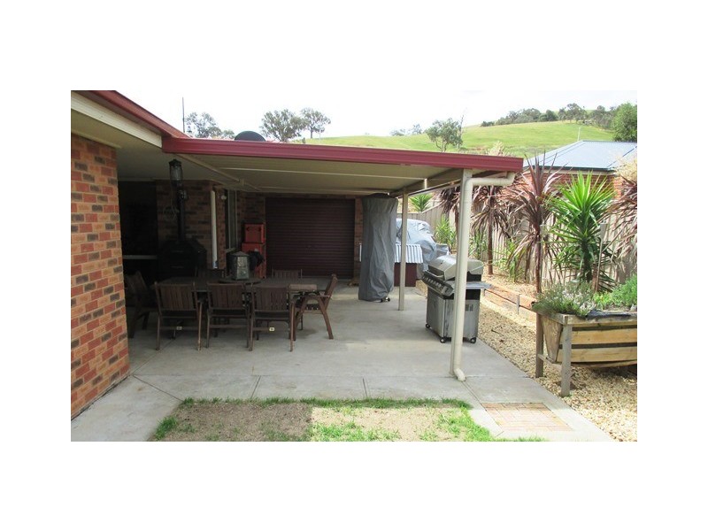 21 KENNETH WATSON DRIVE, Wodonga VIC 3690