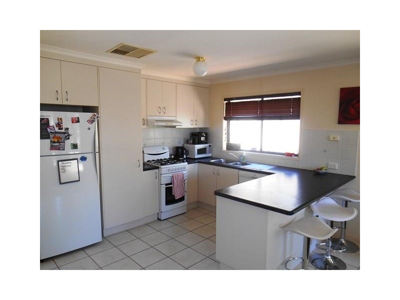 1/29 IRON WAY, Wodonga VIC 3690